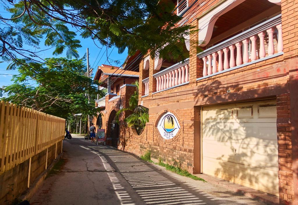 Sea Eye Hotel - Tropical Building Утіла Екстер'єр фото