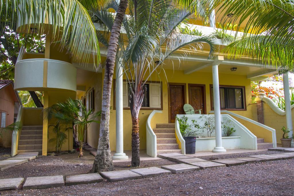 Sea Eye Hotel - Tropical Building Утіла Екстер'єр фото